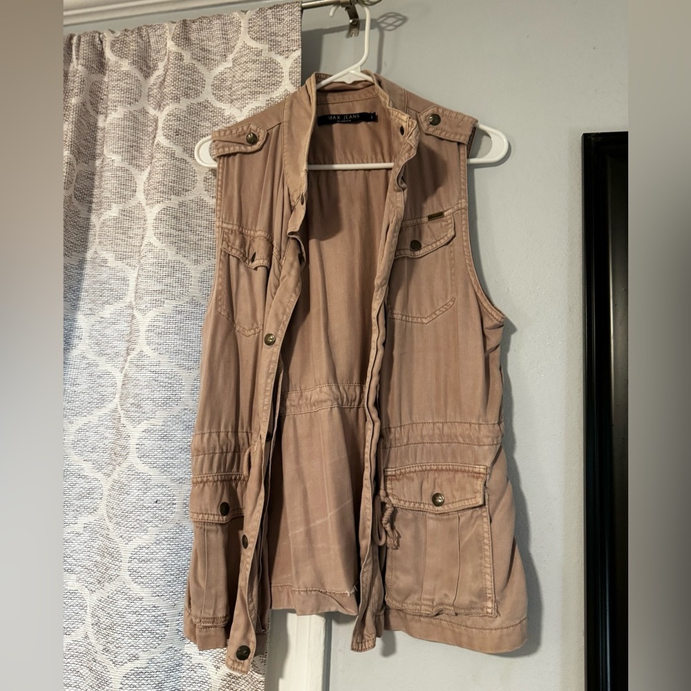 Woman’s vest